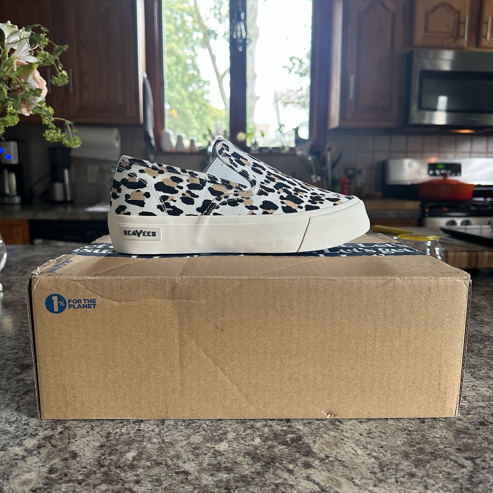 Baja Slip On Platform in Leapard